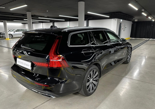 Volvo V60 cena 129000 przebieg: 75556, rok produkcji 2020 z Zakroczym małe 529